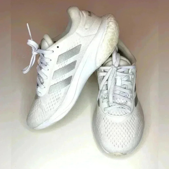 ADIDAS WOMENS SUPERNOVA 2 RUNNING SNEAKERS SIZE- 6.5 - Picture 4 of 11